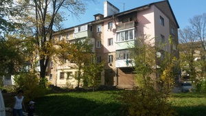 вул. Довбуша 2